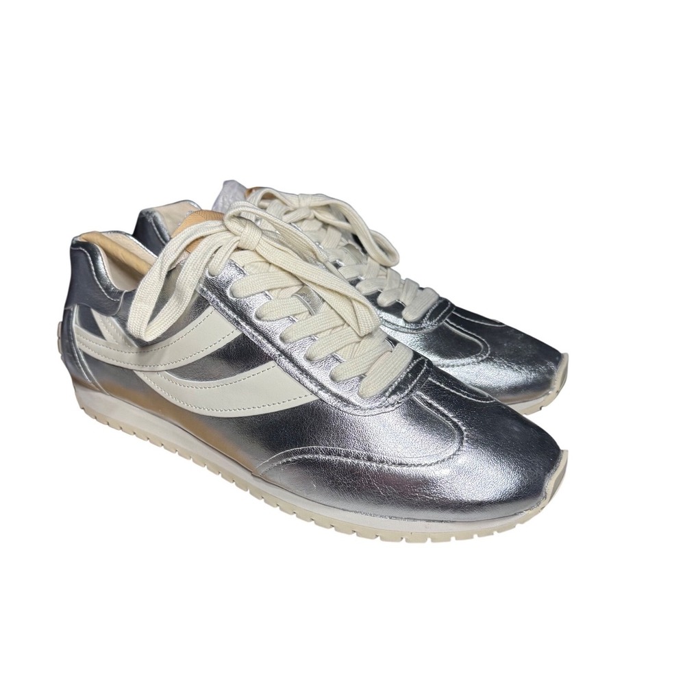 Vince Oasis Metallic Silver Sneakers 8.5 - NEW in Box -‎ Minor Heel Flaw